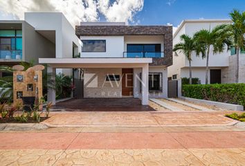 Casa en  Lagos Del Sol, Cancún, Quintana Roo, México