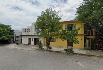 Casa en  Nicolas Bravo, Miguel Alemán, Ciudad Victoria, Tamaulipas, México