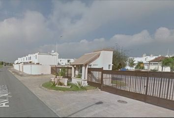 Casa en fraccionamiento en  Viñedo Argentino 231, Los Viñedos Sector 1, Los Viñedos, Ciudad Santa Catarina, Nuevo León, México