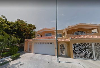 Casa en  C. Tabachín, Alameda, 82123 Mazatlán, Sinaloa, México