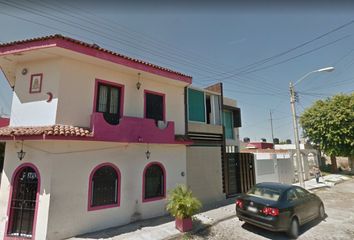 Casa en  Villa Izcalli Caxitlan, Villa De Álvarez, Colima, México