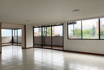 Apartamento en  Poblado, Medellín