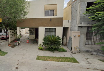 Casa en  L. Velarde, Santa Cecilia, 66636 Cdad. Apodaca, N.l., México