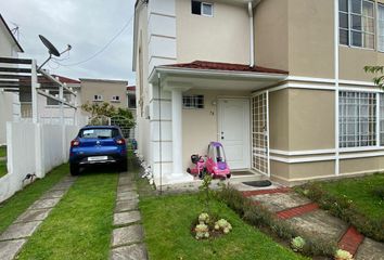 Casa en  Conjunto Los Arupos, Sangolquí, Ecuador