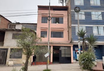 Casa en  Av Pachacutec, Villa El Salvador, Perú