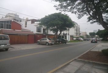Casa en  Avenida De Las Artes Norte 1426, Lima, Perú