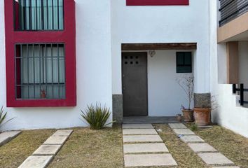 Casa en fraccionamiento en  Oasis Residencial, Avenida Barrio De Guadalupe, Barrio De Guadalupe, León, Guanajuato, México