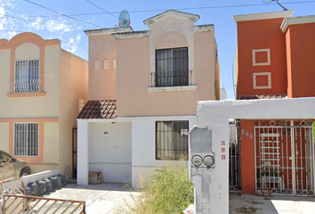 Casa en  Avenida Diego Rivera 330, Quinta Colonial Apodaca I, Ex-hacienda Santa Rosa, Nuevo León, México