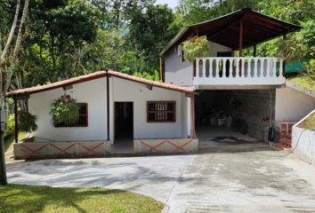 Villa-Quinta en  Vereda Platanito, Barbosa, Antioquia, Colombia
