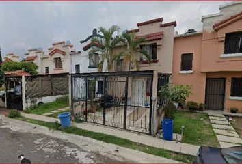 Casa en  Calle Río Agua Naval, Coyula, Jalisco, México