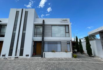 Casa en  Tumbaco, Quito