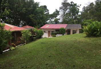 Villa-Quinta en  Villa Betel Y Villa Realidad, La Vega, Cundinamarca, Colombia