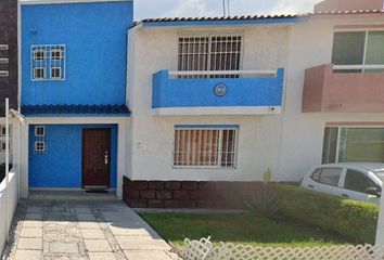 Casa en  Santuario De San Antonio De Padua, Santuarios Residencial, El Pueblito, Querétaro, México