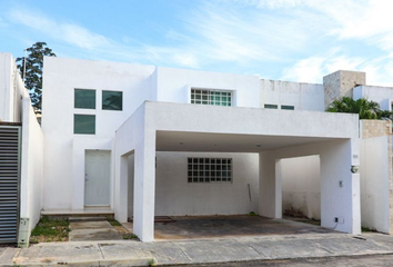 Casa en  Calle 18-e 254, Colonia Altabrisa, Mérida, Yucatán, México