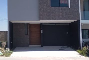 Casa en condominio en  Atmósfera Hábitat Y Equilibrio, Avenida Arbolada Bosques De Santa Anita, Santa Anita, Jalisco, México
