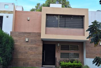 Casa en fraccionamiento en  Álvaro Obregón, Bosques De San Juan, Fovissste La Guitarilla, San Juan Del Río, Querétaro, México