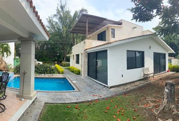 Casa en fraccionamiento en  Lomas De Cocoyoc, Morelos, México