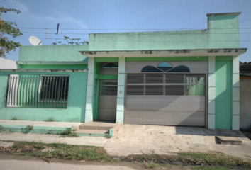 Casa en  Xalapa 222, Popular Morelos, Coatzacoalcos, Veracruz, México