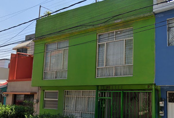 Casa en  Del Cedro 93, Mz 001, Habit. Los Reyes Ixtacala Barrio De Los Árboles/barrio De Los Héroes, Tlalnepantla De Baz, Estado De México, México