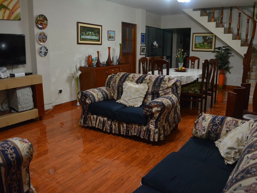 Casa en venta Mz D Lt 7, San Juan De Miraflores, Perú