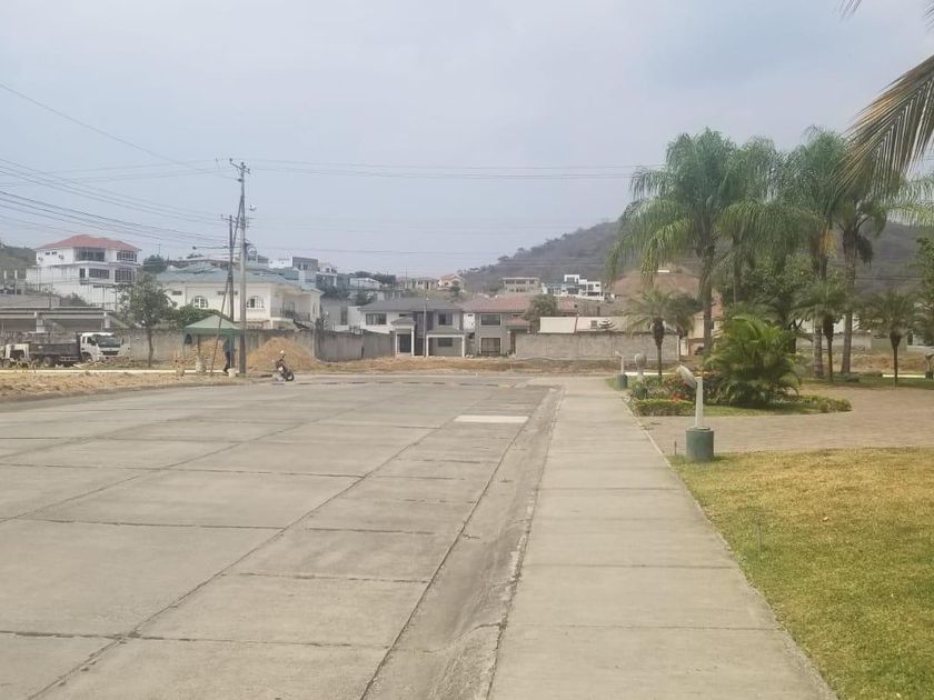 Casa en venta Urbanización El Condado De Vicolinci, Primera Entrada, E40, Ecuador