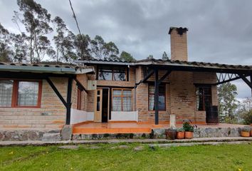 Hacienda-Quinta en  La Merced De Buenos Aires, San Miguel De Urcuquí