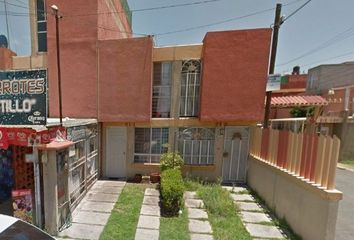 Casa en fraccionamiento en  Calle Higueras 21, Los Heroes Coacalco, San Francisco Coacalco, Estado De México, México