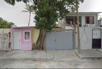 Casa en  Avenida Eficacia, Prolongación Hidalgo, Populares, Veracruz, México