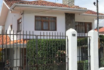 Casa en  Coronel Harris, Cuenca, Ecuador