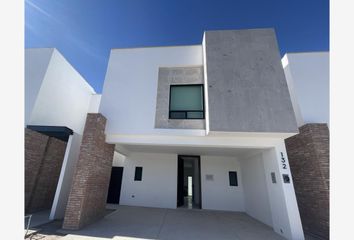 Casa en fraccionamiento en  Ampliación Senderos, Torreón