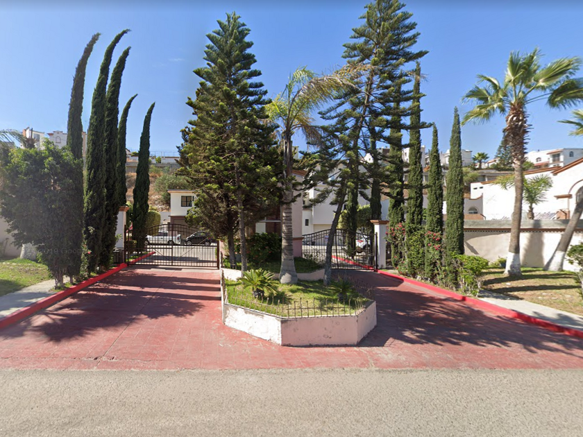 venta Casa en Jardines de Agua Caliente, Tijuana (YR6F88245)