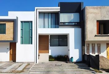 Casa en fraccionamiento en  Circuito El Baluarte 483, San Agustín, Jalisco, México