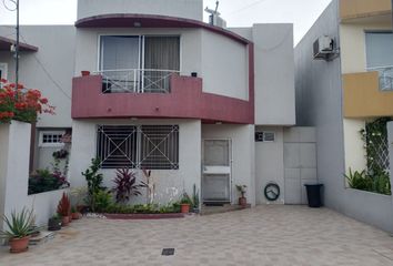 Casa en  Conjunto Residencial Santorini, Guayaquil, Ecuador