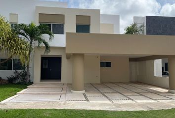 Casa en  Residencial Villa Magna, Boulevard Luis Donaldo Colosio, Cancún, Quintana Roo, México