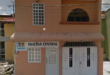 Casa en  Calle Siempre Viva No.61, Jacarandas, Tepic, Nayarit, México