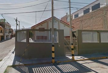 Local comercial en  R352+92r, Moquegua 18001, Perú