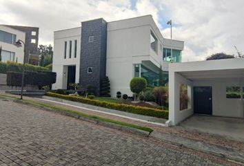 Casa en  Nayón, Quito