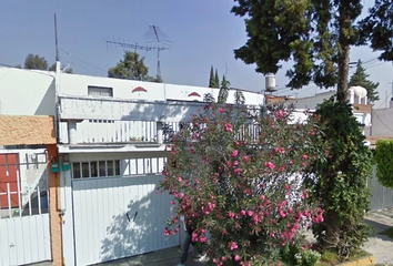 Casa en  C. Viveros De Asís 182, Mz 003, Hab Viveros De La Loma, 54080 Tlalnepantla, Méx., México