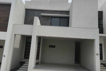 Casa en fraccionamiento en  Vista Montaña, Vista De La Montaña, García, Nuevo León, México