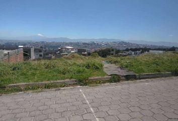Terreno Comercial en  Urbanización El Condado, Calle C, Quito, Ecuador