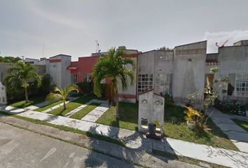 Casa en  Calle Izúcar, Cancún, Quintana Roo, México