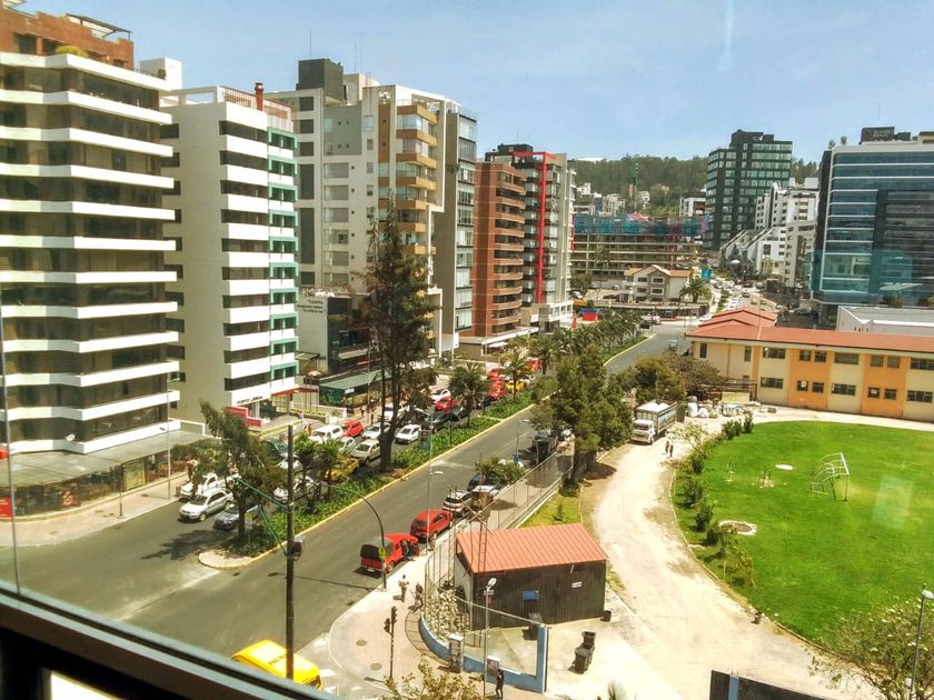 Departamento en arriendo Avenida Republica Del Salvador & Avenida Portugal, Quito, Ecuador