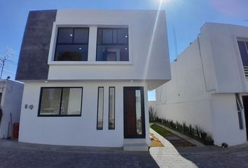 Casa en fraccionamiento en  Fraccionamiento Arboleda San Diego, Calle Tlaxcala, Fuerte De Guadalupe, Puebla, México