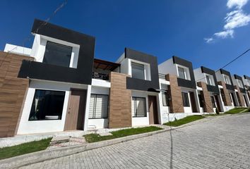 Casa en  Conjunto La Fortezza, Y, Quito, Ecuador