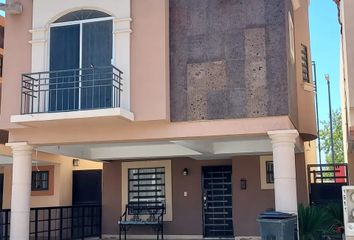 Casa en fraccionamiento en  Calle Paseo De Tres Cantos, Parcelas Ejido Jesús Carranza, Ciudad Juárez, Chihuahua, México