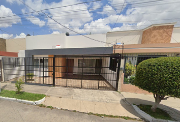 Casa en  Calle Ambar, Residencial Victoria, Zapopan, Jalisco, México