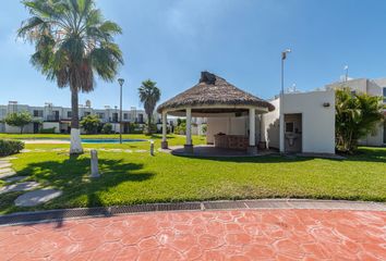 Casa en fraccionamiento en  Club De Golf Santa Fe, Xochitepec, Morelos