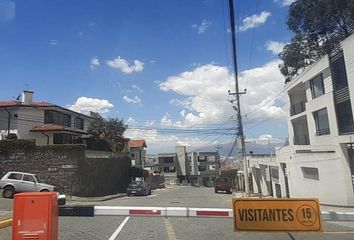 Terreno Comercial en  Carcelén, Quito