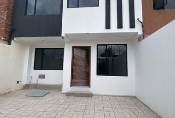 Casa en  Av. Monseñor Leonidas Proaño, Riobamba, Ecuador