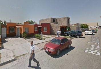 Casa en  Boulevard Zacatecas, Jardines Del Bosque, Los Mochis, Sinaloa, México